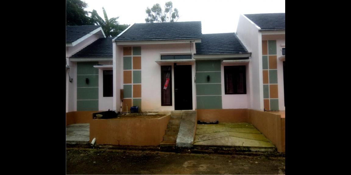RUMAH CLUSTER STRATEGIS SIAP HUNI DENGAN SUASANA ASRI DAN NYAMAN RUMAH CLUSTER STRATEGIS SIAP HUNI DENGAN SUASANA ASRI DAN NYAMAN
