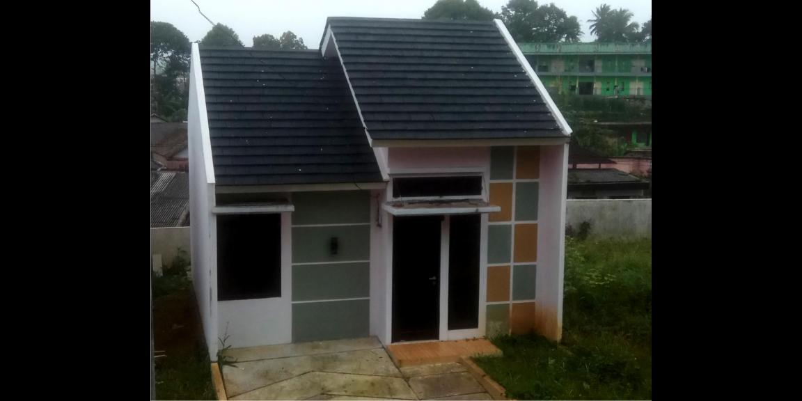 RUMAH CLUSTER STRATEGIS SIAP HUNI DENGAN SUASANA ASRI DAN NYAMAN RUMAH CLUSTER STRATEGIS SIAP HUNI DENGAN SUASANA ASRI DAN NYAMAN