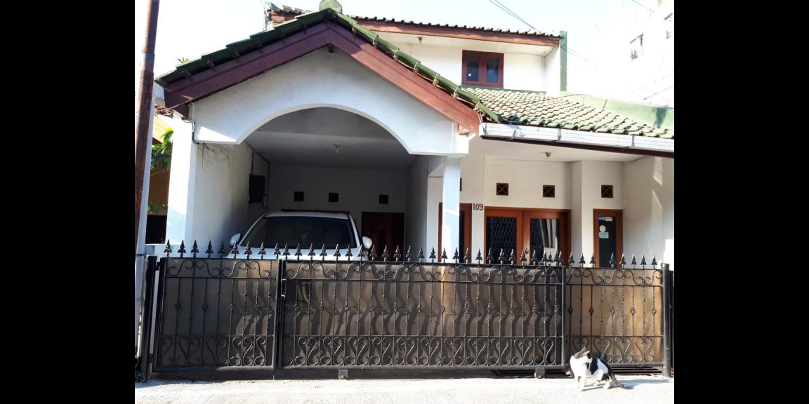 Di Jual Rumah Hunian Keluarga Strategis 2Lt. Di Jual Rumah Hunian Keluarga Strategis 2Lt.