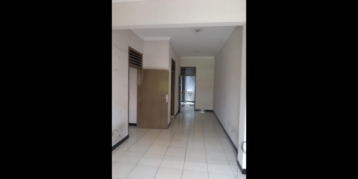 Dikontrakan rumah dekat Hotel Blue Sky dan Hotel Santika, Slipi Petamburan Dikontrakan rumah dekat Hotel Blue Sky dan Hotel Santika, Slipi Petamburan