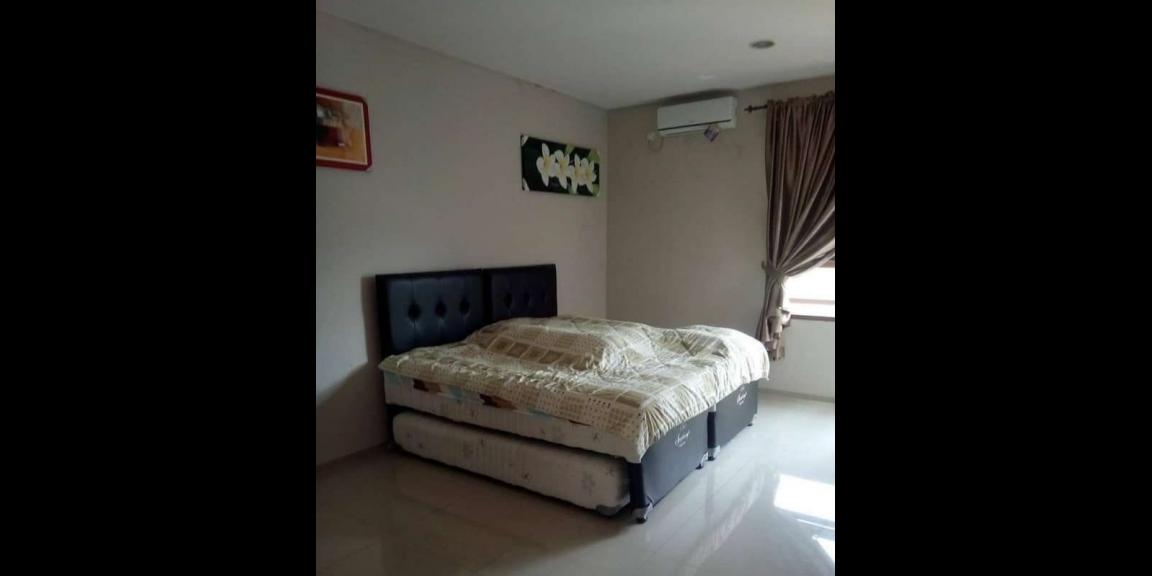 RUMAH DUA LANTAI GAYA MINIMALIS  RESOR DAGO PAKAR BANDUNG RUMAH DUA LANTAI GAYA MINIMALIS  RESOR DAGO PAKAR BANDUNG