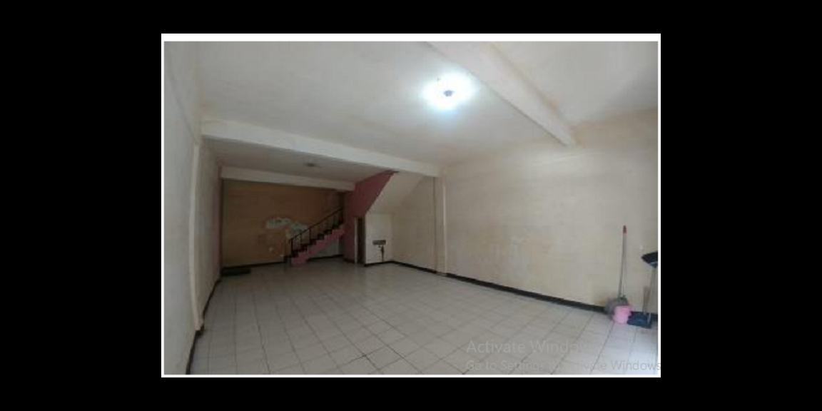 Dijual Ruko 3 lantai di komplek RUKO Surabaya Utara Dijual Ruko 3 lantai di komplek RUKO Surabaya Utara