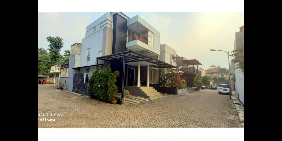 Dijual Rumah 3 Lantai Minimalis Villa Mutiara Cibubur Dijual Rumah 3 Lantai Minimalis Villa Mutiara Cibubur
