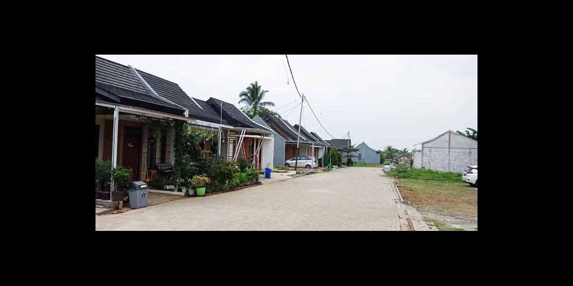 RUMAH IMPIAN DENGAN FASILITAS KOLAM RENANG DENGAN LOKASI STRATEGIS RUMAH IMPIAN DENGAN FASILITAS KOLAM RENANG DENGAN LOKASI STRATEGIS