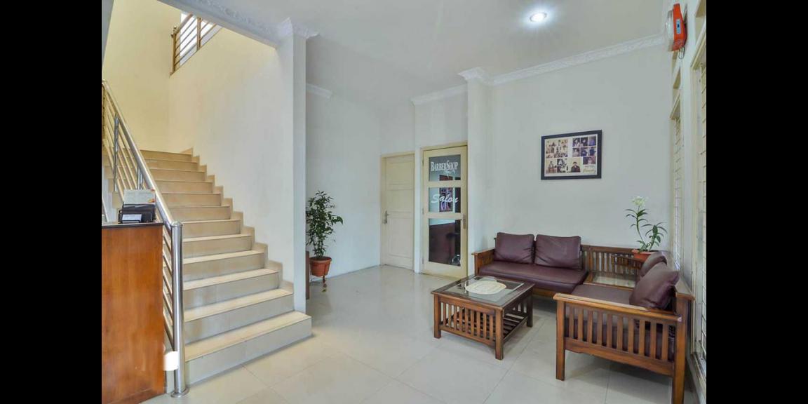 HOTEL CANTIK DUA LANTAI DI KOTA BANDUNG HOTEL CANTIK DUA LANTAI DI KOTA BANDUNG