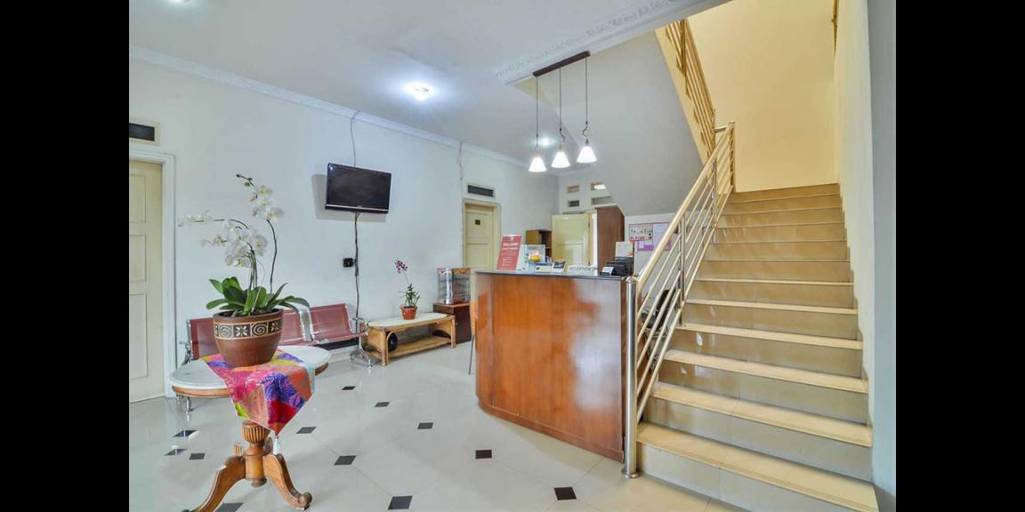 HOTEL CANTIK DUA LANTAI DI KOTA BANDUNG HOTEL CANTIK DUA LANTAI DI KOTA BANDUNG