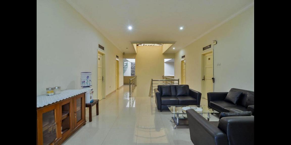 HOTEL CANTIK DUA LANTAI DI KOTA BANDUNG HOTEL CANTIK DUA LANTAI DI KOTA BANDUNG