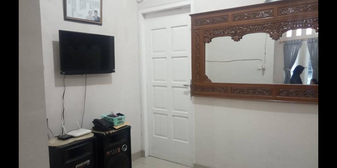 Rumah Ciledug dekat CBD Ciledug dan Halte Busway Rumah Ciledug dekat CBD Ciledug dan Halte Busway