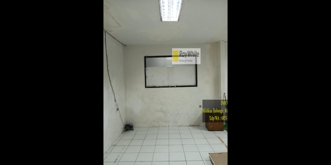 Office Space dekat Akses Jalan Tol di Tebet Office Space dekat Akses Jalan Tol di Tebet