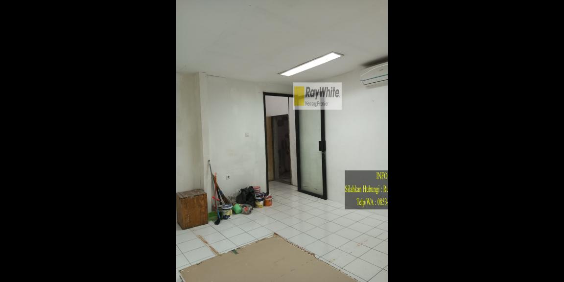 Office Space dekat Akses Jalan Tol di Tebet Office Space dekat Akses Jalan Tol di Tebet