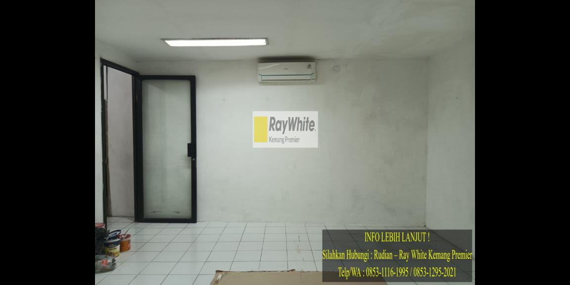 Office Space dekat Akses Jalan Tol di Tebet Office Space dekat Akses Jalan Tol di Tebet