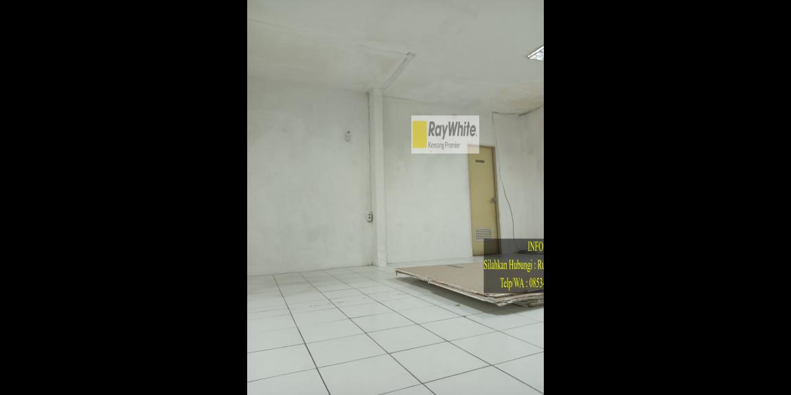 Office Space dekat Akses Jalan Tol di Tebet Office Space dekat Akses Jalan Tol di Tebet