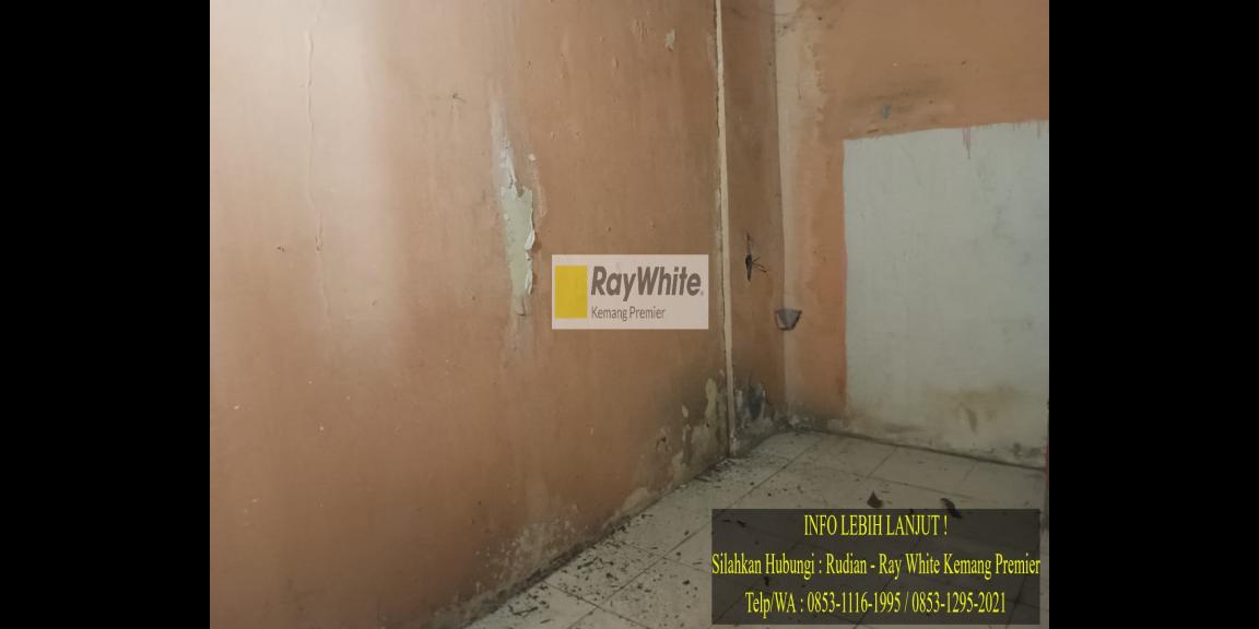 Rumah di Kawasan Pasar Pedok Dijual Rumah di Kawasan Pasar Pedok Dijual