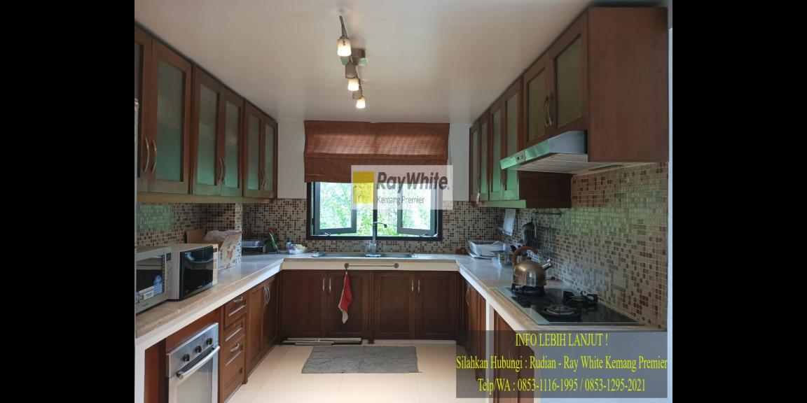 Rumah Cantik di Kota Jakarta Selatan Kawasan Menteng Dalam Rumah Cantik di Kota Jakarta Selatan Kawasan Menteng Dalam