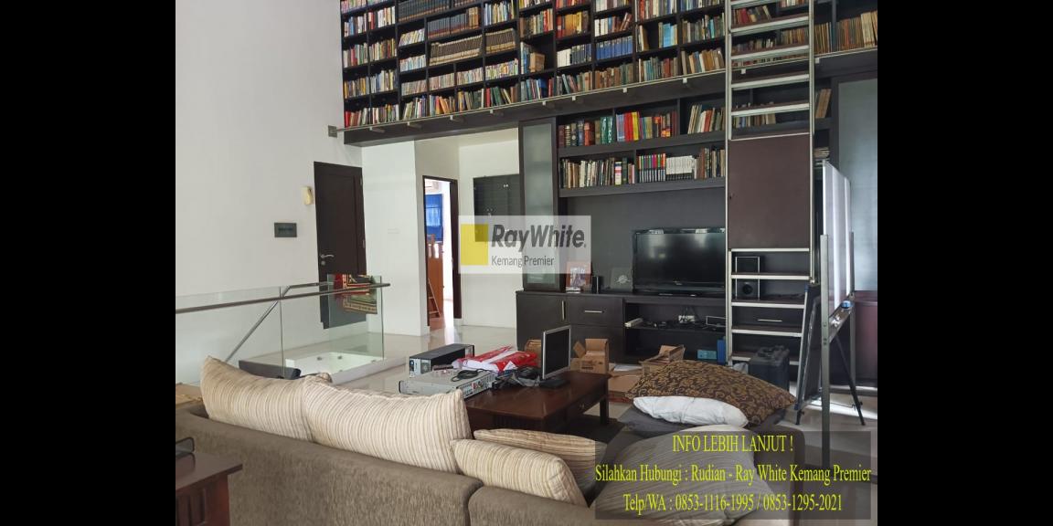 Rumah Cantik di Kota Jakarta Selatan Kawasan Menteng Dalam Rumah Cantik di Kota Jakarta Selatan Kawasan Menteng Dalam