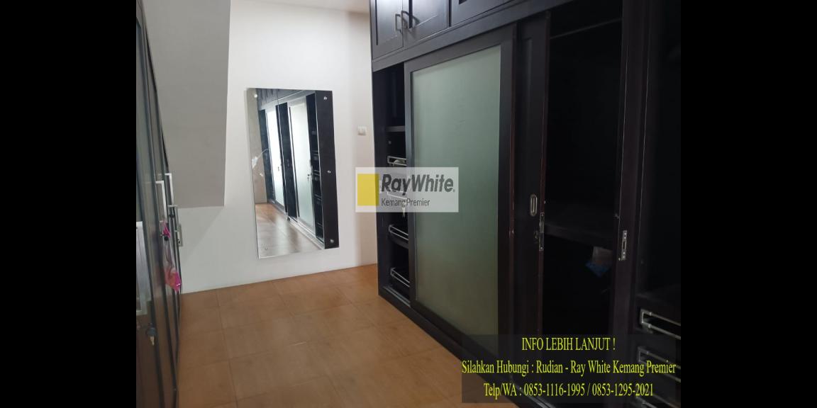 Rumah Cantik di Kota Jakarta Selatan Kawasan Menteng Dalam Rumah Cantik di Kota Jakarta Selatan Kawasan Menteng Dalam