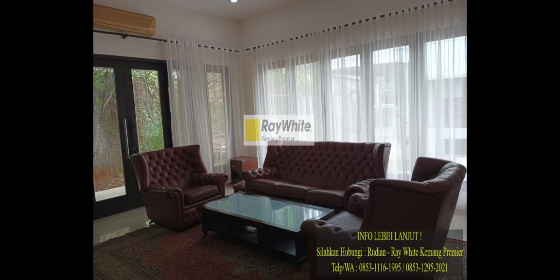 Rumah Cantik di Kota Jakarta Selatan Kawasan Menteng Dalam Rumah Cantik di Kota Jakarta Selatan Kawasan Menteng Dalam