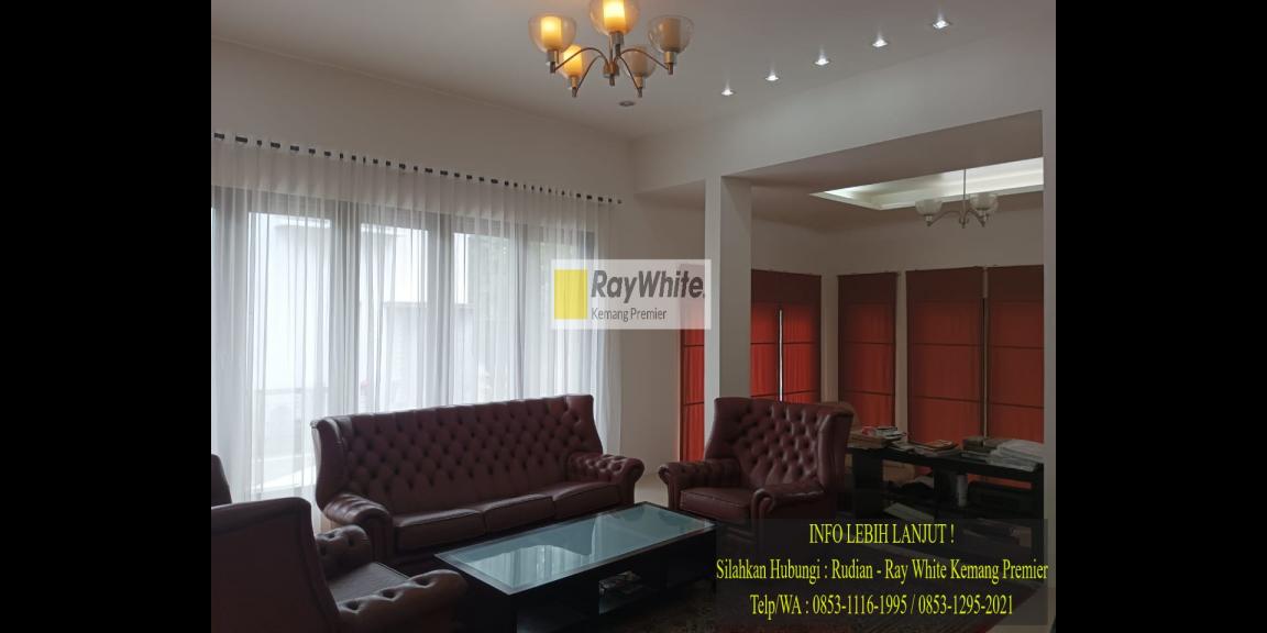 Rumah Cantik di Kota Jakarta Selatan Kawasan Menteng Dalam Rumah Cantik di Kota Jakarta Selatan Kawasan Menteng Dalam