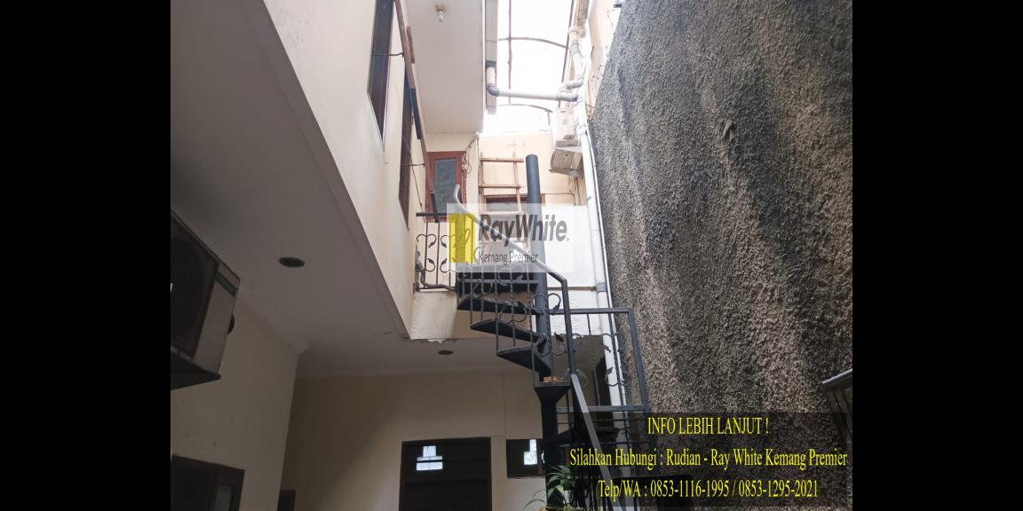 Rumah Dijual Kondisi 9 KT dan 3 KM Kawasan Tebet Barat Rumah Dijual Kondisi 9 KT dan 3 KM Kawasan Tebet Barat