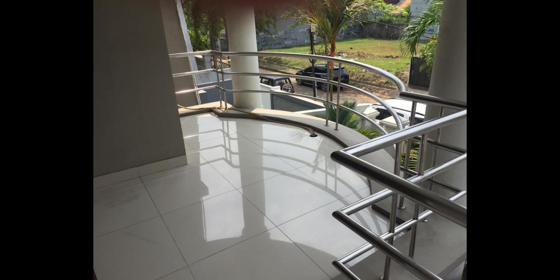 Rumah Nyaman disewakan hanya 3 menit dr Tol Karang Tengah Rumah Nyaman disewakan hanya 3 menit dr Tol Karang Tengah