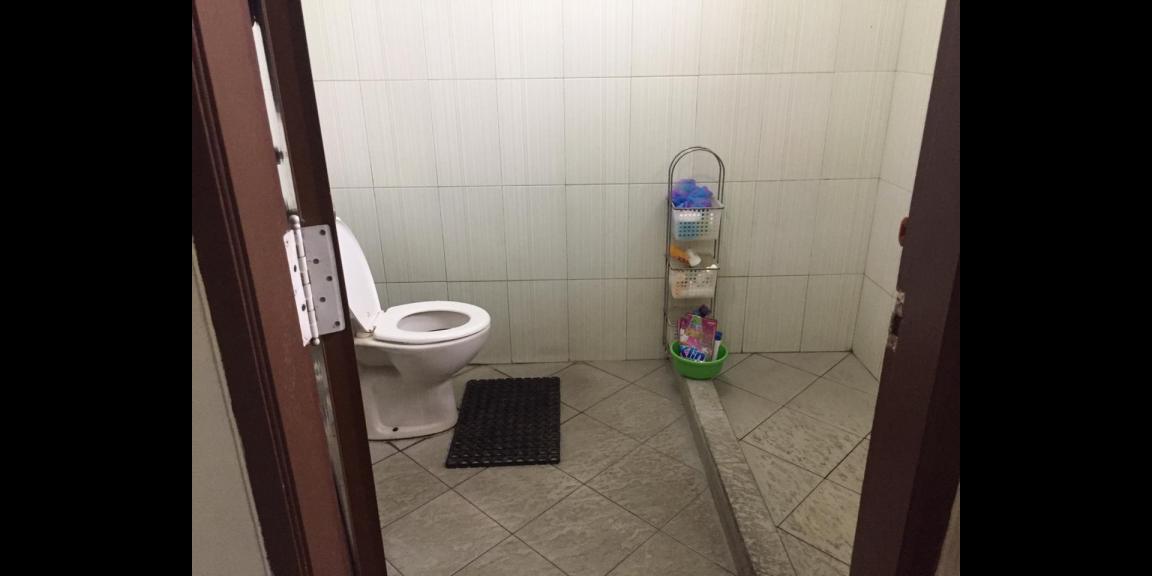 Rumah Nyaman disewakan hanya 3 menit dr Tol Karang Tengah Rumah Nyaman disewakan hanya 3 menit dr Tol Karang Tengah