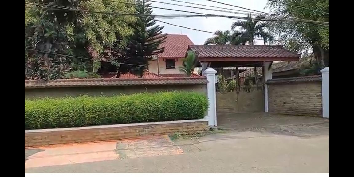 Rumah Mewah Klasik 1460mtr nego sampai deal Rumah Mewah Klasik 1460mtr nego sampai deal