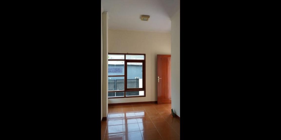 Rumah tumbuh di pusat kota bandung Rumah tumbuh di pusat kota bandung