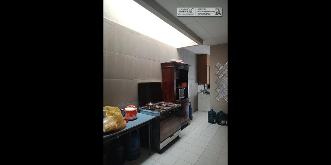 RUMAH DISEWAKAN @ Graha Famili Surabaya - Terawat dan Siap Huni. RUMAH DISEWAKAN @ Graha Famili Surabaya - Terawat dan Siap Huni.