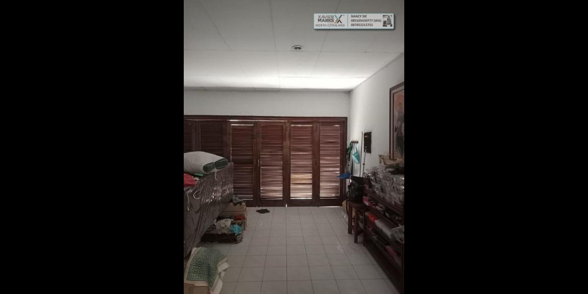 RUMAH DISEWAKAN @ Graha Famili Surabaya - Terawat dan Siap Huni. RUMAH DISEWAKAN @ Graha Famili Surabaya - Terawat dan Siap Huni.