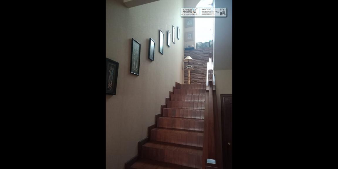 RUMAH DISEWAKAN @ Graha Famili Surabaya - Terawat dan Siap Huni. RUMAH DISEWAKAN @ Graha Famili Surabaya - Terawat dan Siap Huni.