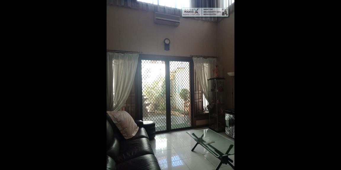 RUMAH DISEWAKAN @ Graha Famili Surabaya - Terawat dan Siap Huni. RUMAH DISEWAKAN @ Graha Famili Surabaya - Terawat dan Siap Huni.