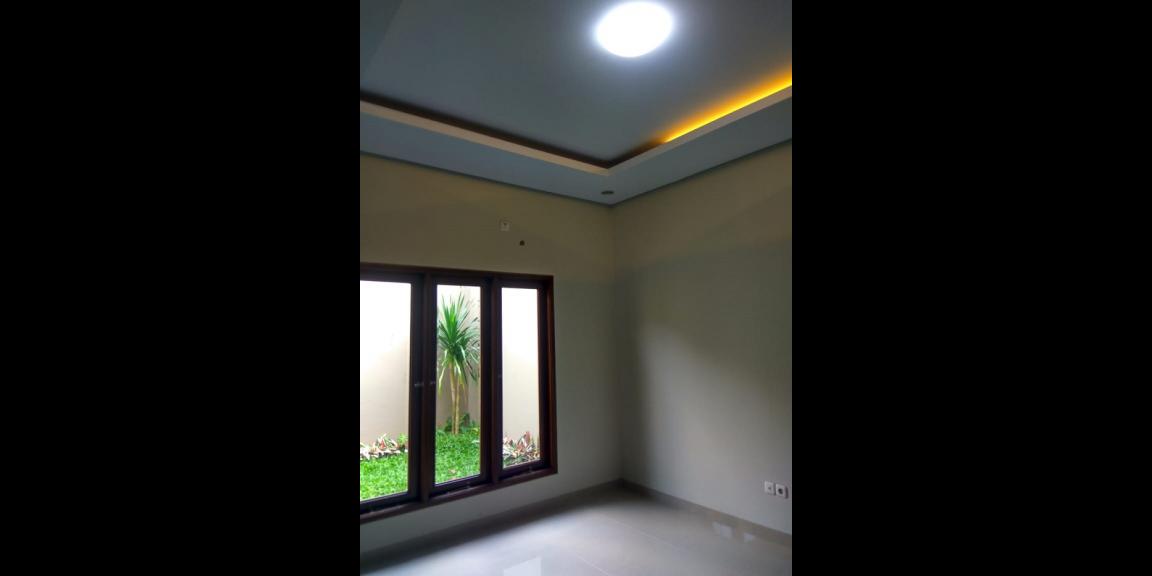 Dipasarkan Rumah 2 Lantai Siap Huni dan Strategis Dipasarkan Rumah 2 Lantai Siap Huni dan Strategis