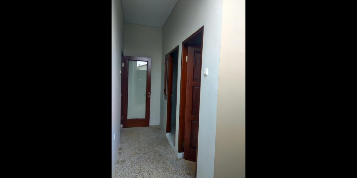 Dipasarkan Rumah 2 Lantai Siap Huni dan Strategis Dipasarkan Rumah 2 Lantai Siap Huni dan Strategis