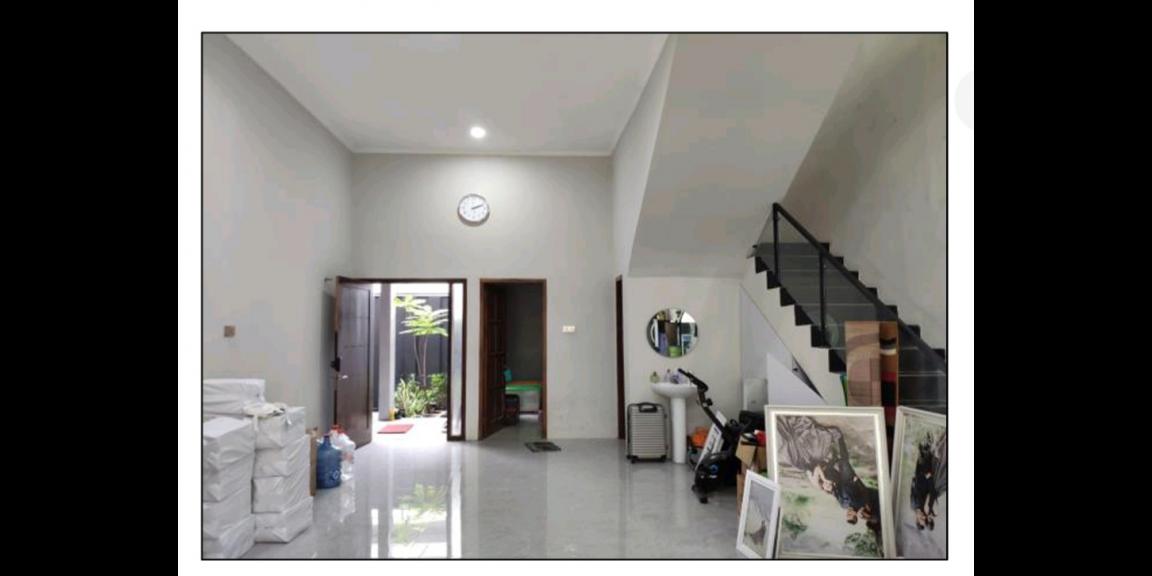 Rumah 2 tingkat baru di pakai 8 bln Rumah 2 tingkat baru di pakai 8 bln