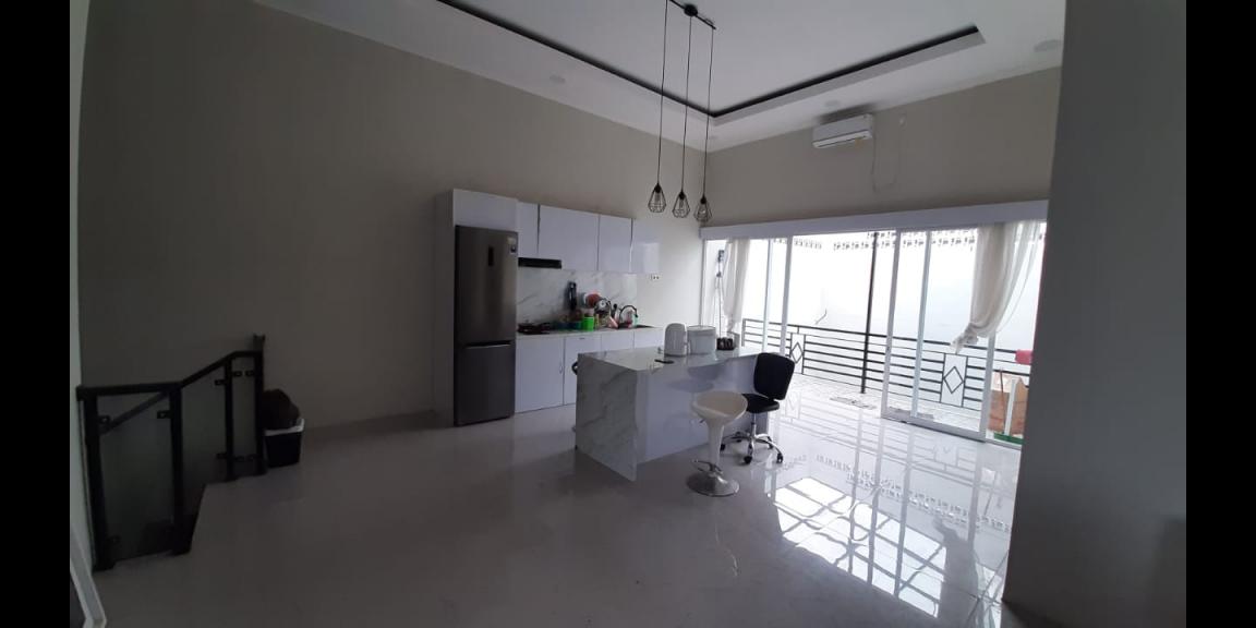 Rumah 2 tingkat baru di pakai 8 bln Rumah 2 tingkat baru di pakai 8 bln