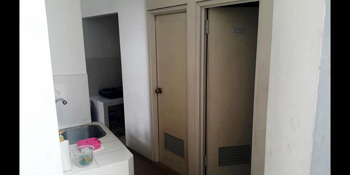 Showroom 3 LT.450-LB.900m2 Jl.Gendingan, Dkt Queen City,Smg Kota Showroom 3 LT.450-LB.900m2 Jl.Gendingan, Dkt Queen City,Smg Kota