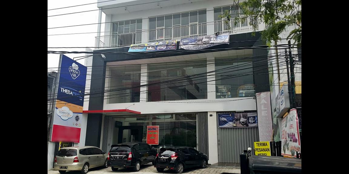 Showroom 3 LT.450-LB.900m2 Jl.Gendingan, Dkt Queen City,Smg Kota Showroom 3 LT.450-LB.900m2 Jl.Gendingan, Dkt Queen City,Smg Kota