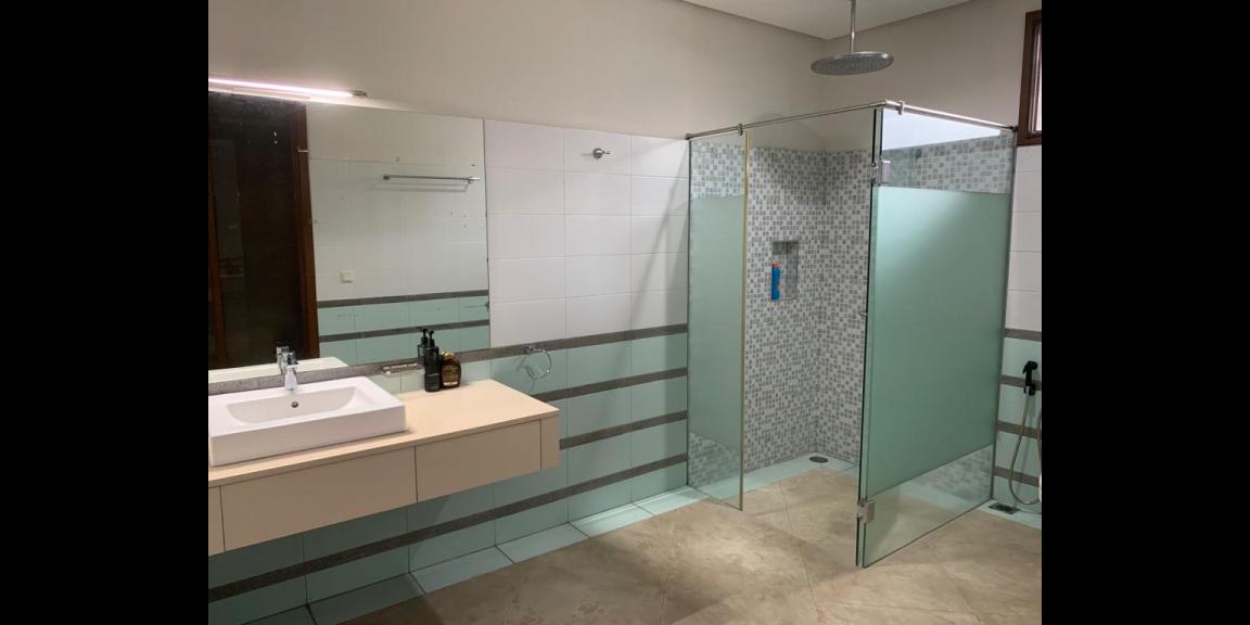 jual rumah mewah di pejaten barat ada kolam renang  jual rumah mewah di pejaten barat ada kolam renang