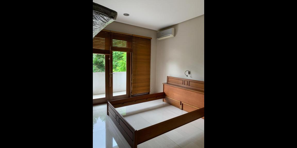 jual rumah mewah di pejaten barat ada kolam renang  jual rumah mewah di pejaten barat ada kolam renang