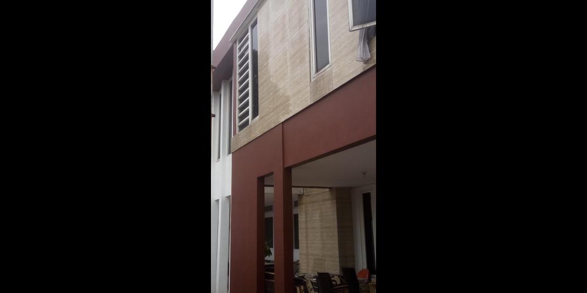 RUMAH DIJUAL JEMURSARI UTARA Surabaya RUMAH DIJUAL JEMURSARI UTARA Surabaya