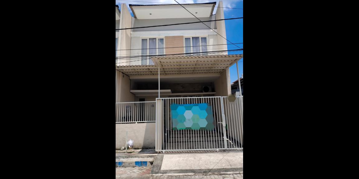 Rumah minimalis 2 lantai nirwana eksekutif Surabaya Rumah minimalis 2 lantai nirwana eksekutif Surabaya