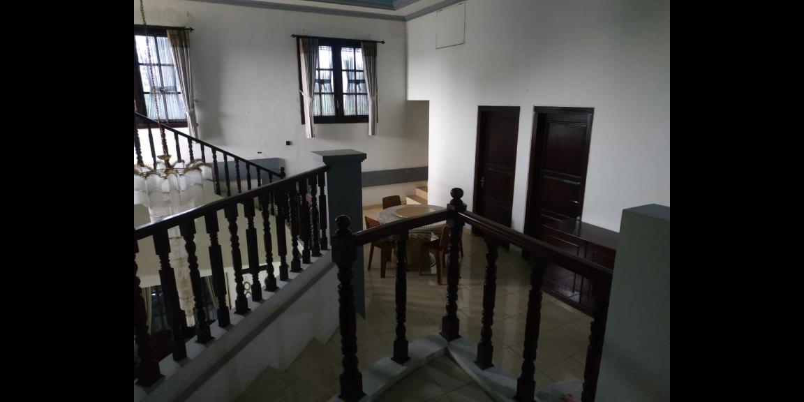 Dijual Rumah 3 lt. Istimewa Dijual Rumah 3 lt. Istimewa