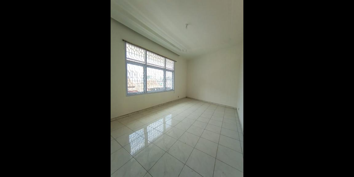 JUAL MURAH Rumah Luas Baru Renovasi di Daerah Bandung Wetan JUAL MURAH Rumah Luas Baru Renovasi di Daerah Bandung Wetan