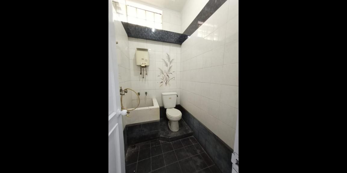 JUAL MURAH Rumah Luas Baru Renovasi di Daerah Bandung Wetan JUAL MURAH Rumah Luas Baru Renovasi di Daerah Bandung Wetan