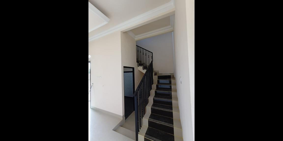 Rumah Mewah 2 Bertingkat samping alun-alun Depok Rumah Mewah 2 Bertingkat samping alun-alun Depok