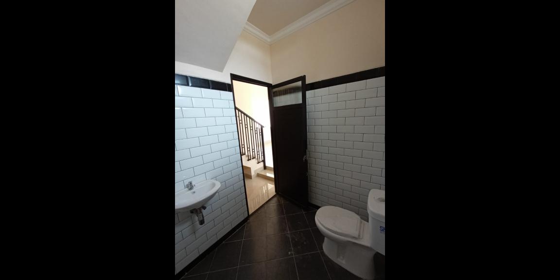 Rumah Mewah 2 Bertingkat samping alun-alun Depok Rumah Mewah 2 Bertingkat samping alun-alun Depok