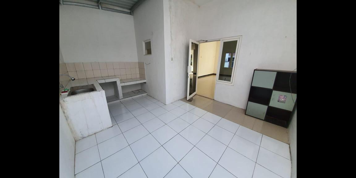 Disewakan rmh 2lt lokasi strategis tengah kota Surabaya timur Disewakan rmh 2lt lokasi strategis tengah kota Surabaya timur