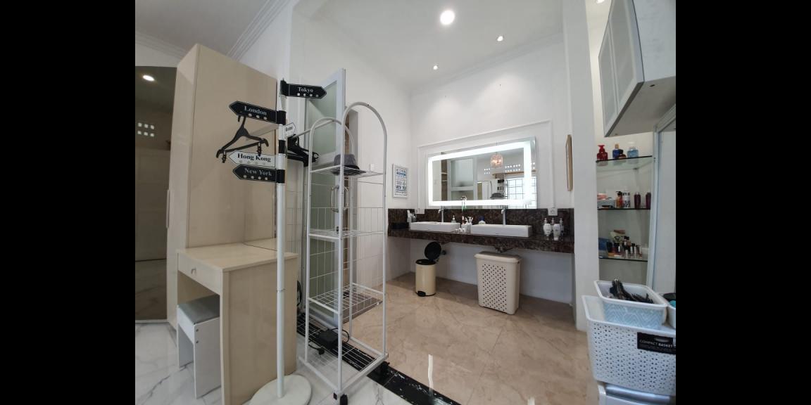 Rumah Lux Baru Mewah Terawat di Cipaku Indah - View Kota Bandung Rumah Lux Baru Mewah Terawat di Cipaku Indah - View Kota Bandung