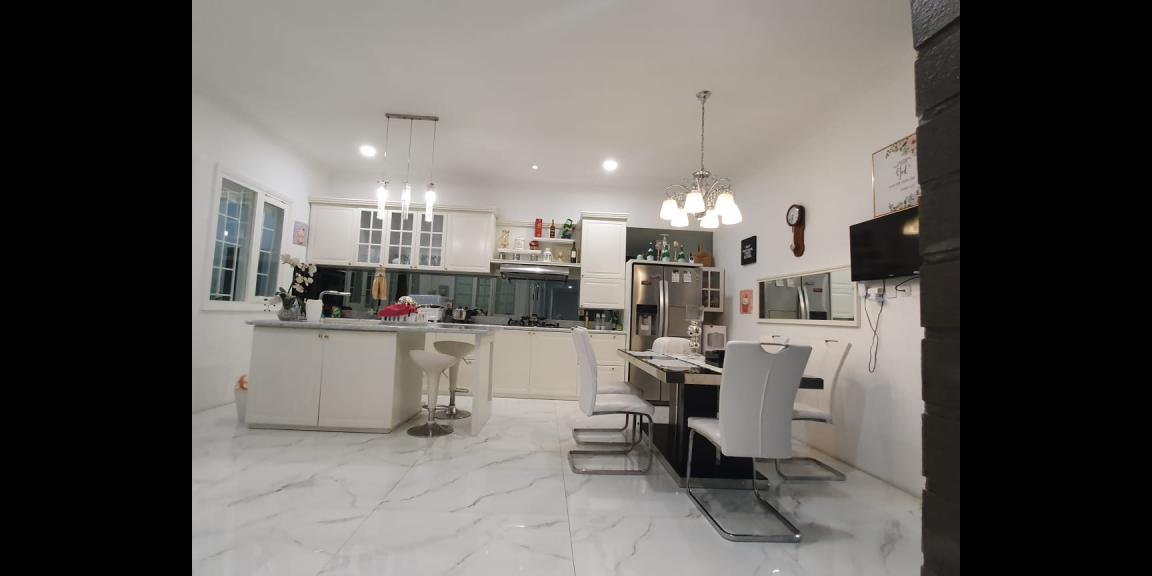 Rumah Lux Baru Mewah Terawat di Cipaku Indah - View Kota Bandung Rumah Lux Baru Mewah Terawat di Cipaku Indah - View Kota Bandung