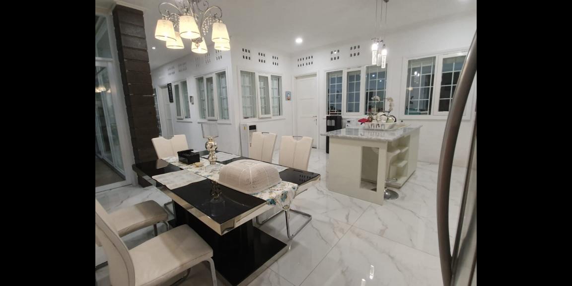 Rumah Lux Baru Mewah Terawat di Cipaku Indah - View Kota Bandung Rumah Lux Baru Mewah Terawat di Cipaku Indah - View Kota Bandung